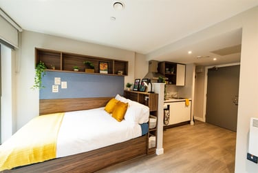 1 bed studio, Nelson Street, Holylands, Belfast, BT151BH - Image 5